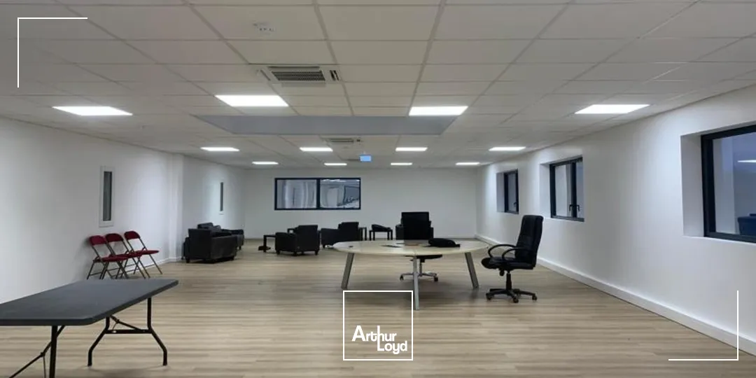 Locaux d'activité & Entrepôts - Location - BUC - 78530 - 290-2038 - 7615584