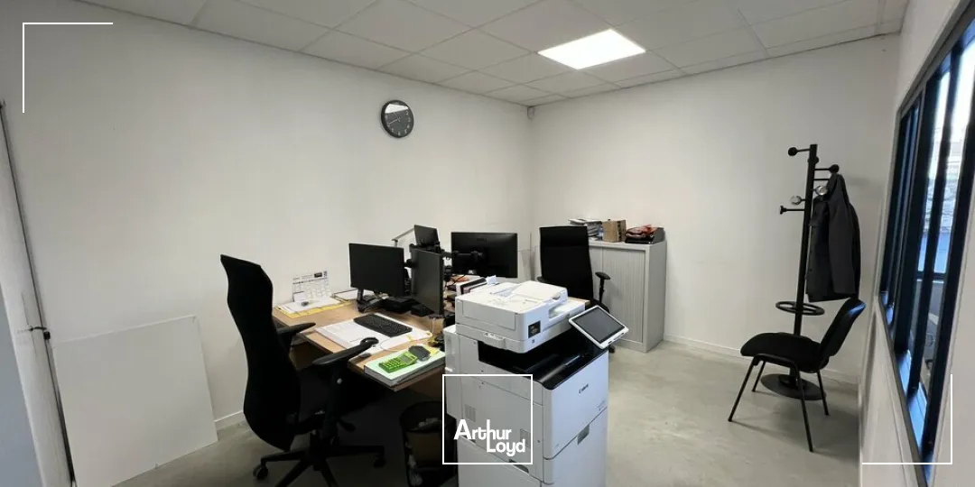 Locaux d'activité & Entrepôts - Location - GENSAC-LA-PALLUE - 16130 - 210-210 - 7616902