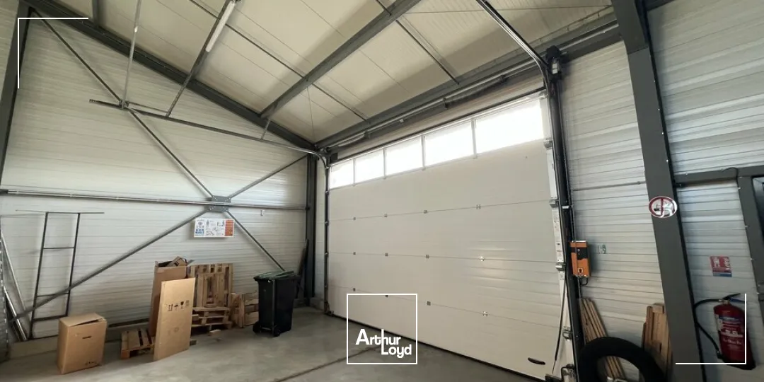 Locaux d'activité & Entrepôts - Location - GENSAC-LA-PALLUE - 16130 - 210-210 - 7616903