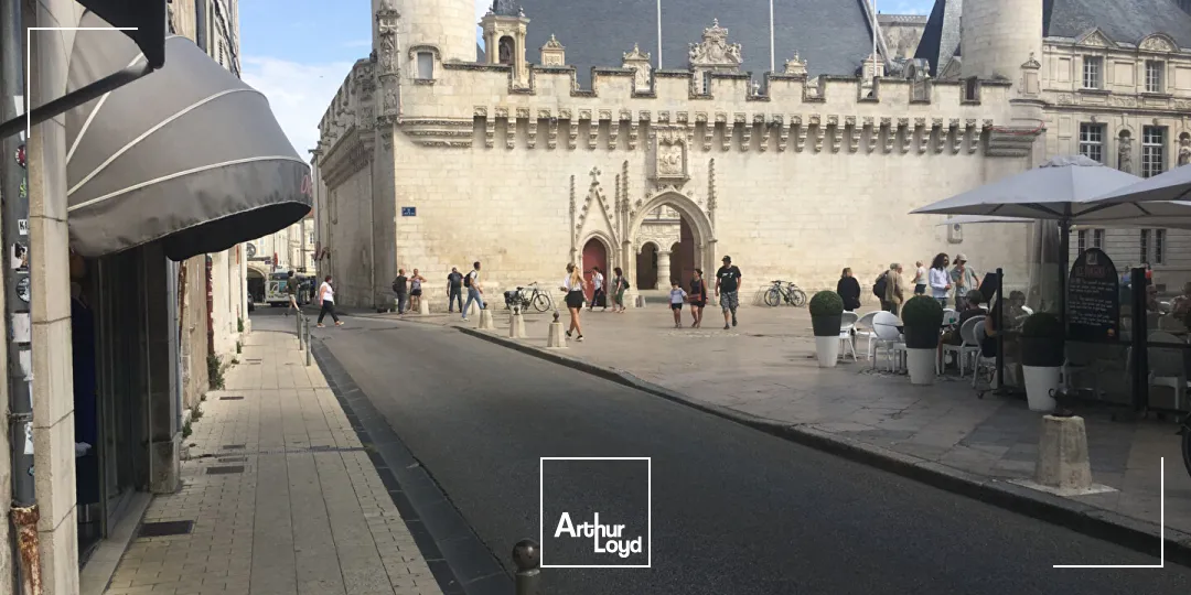 Locaux commerciaux - Vente - LA ROCHELLE - 17000 - 200-200 - 7617429