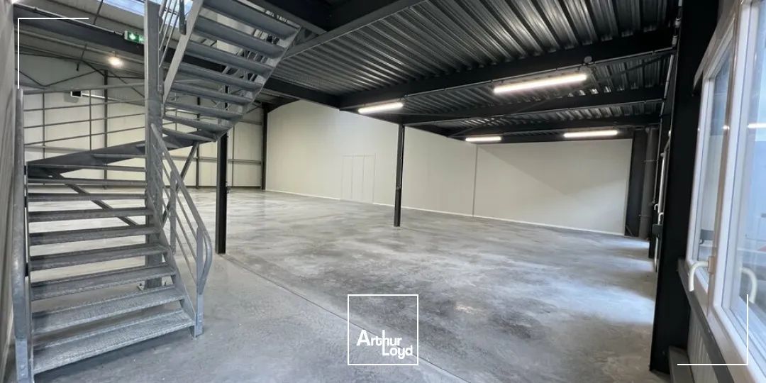 Locaux d'activité & Entrepôts - Location - MONTIVILLIERS - 76290 - 556-556 - 7617502