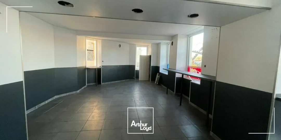 Locaux commerciaux - Location - LA ROCHE-SUR-YON - 85000 - 80-80 - 7619068