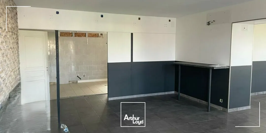 Locaux commerciaux - Location - LA ROCHE-SUR-YON - 85000 - 80-80 - 7619072