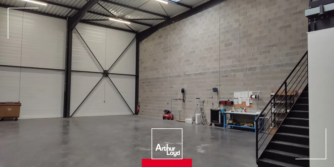 Locaux d'activité & Entrepôts - Location - VILLEFRANCHE SUR SAONE - 69400 - 327-327 - 7619577