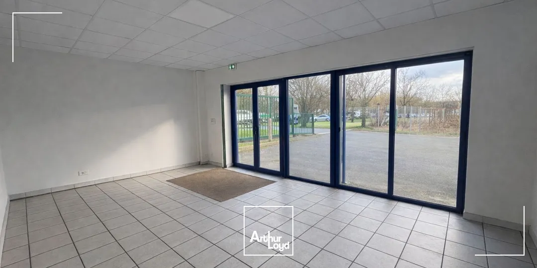 Locaux d'activité & Entrepôts - Location - SAINT JEAN DE BRAYE - 45800 - 320-320 - 7619958