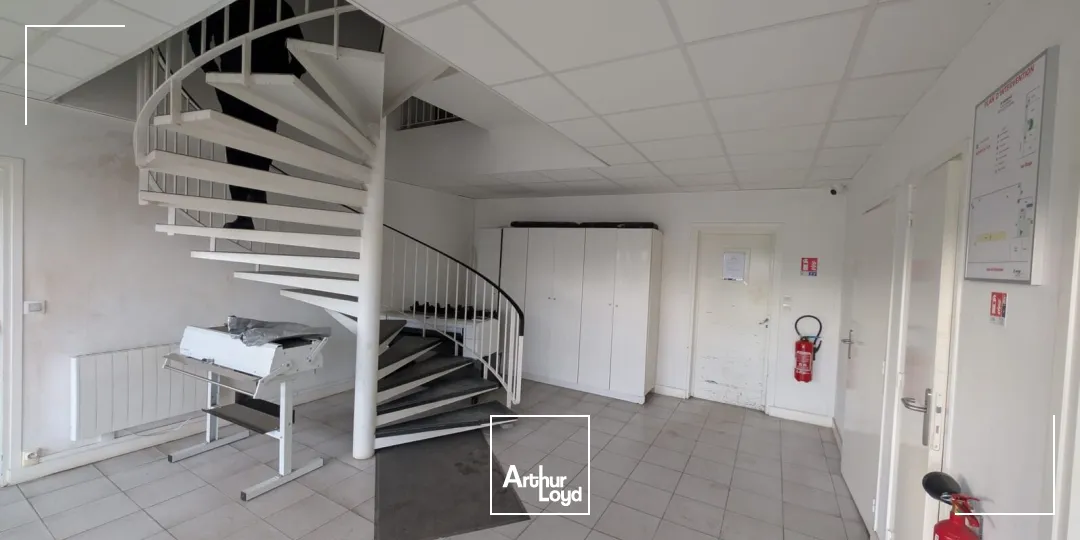 Locaux d'activité & Entrepôts - Location - SAINT OUEN L'AUMONE - 95310 - 769-769 - 7620690