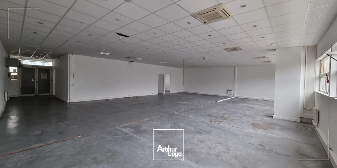 Locaux d'activité & Entrepôts - Location - PARIS - 75015 - 245.34-4186.68 - 7620749