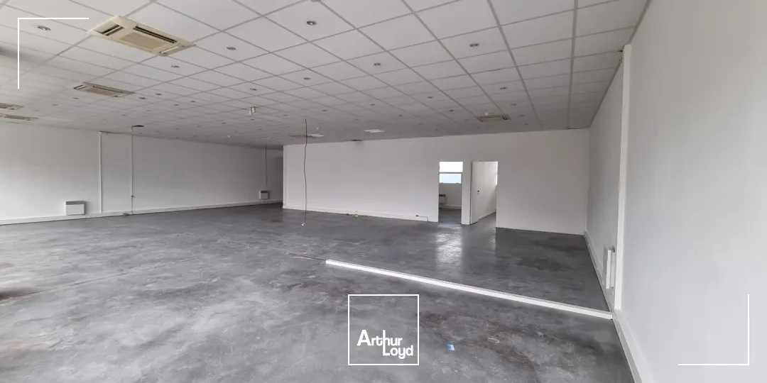 Locaux d'activité & Entrepôts - Location - PARIS - 75015 - 245.34-4186.68 - 7620750