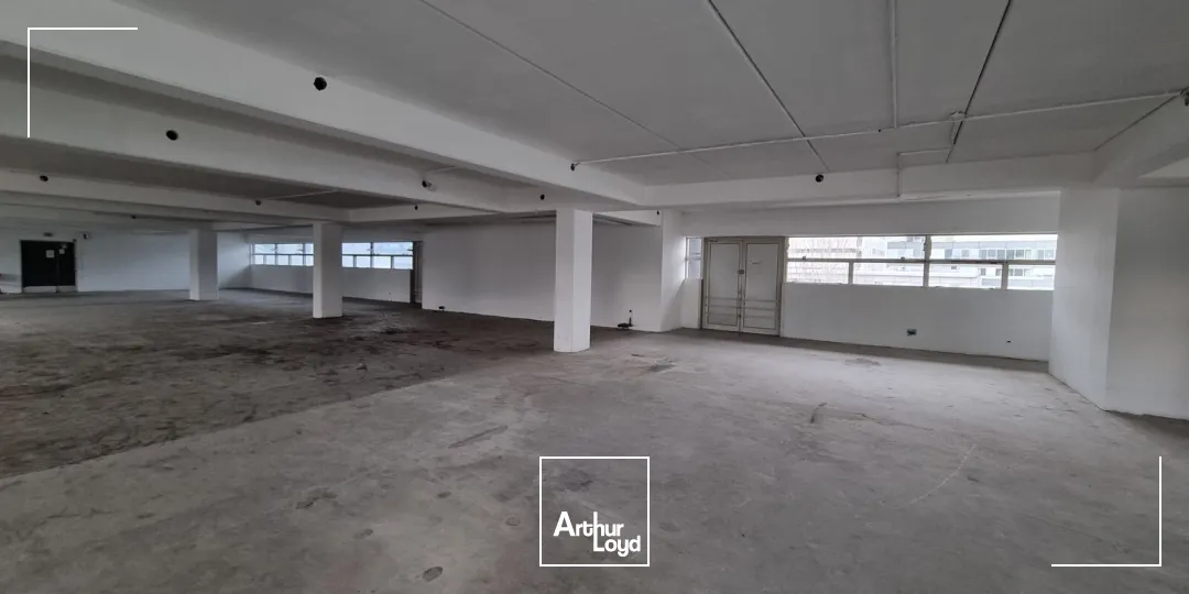 Locaux d'activité & Entrepôts - Location - PARIS - 75015 - 245.34-4186.68 - 7620761