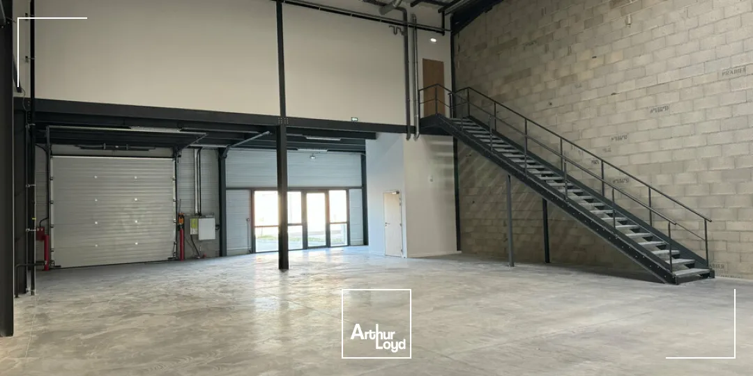 Locaux d'activité & Entrepôts - Location - VILLENEUVE-LÈS-AVIGNON - 30400 - 310-310 - 7621026