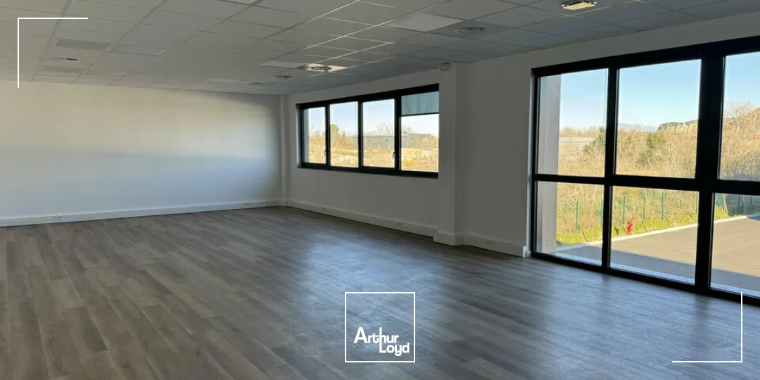 Locaux d'activité & Entrepôts - Location - VILLENEUVE-LÈS-AVIGNON - 30400 - 310-310 - 7621027