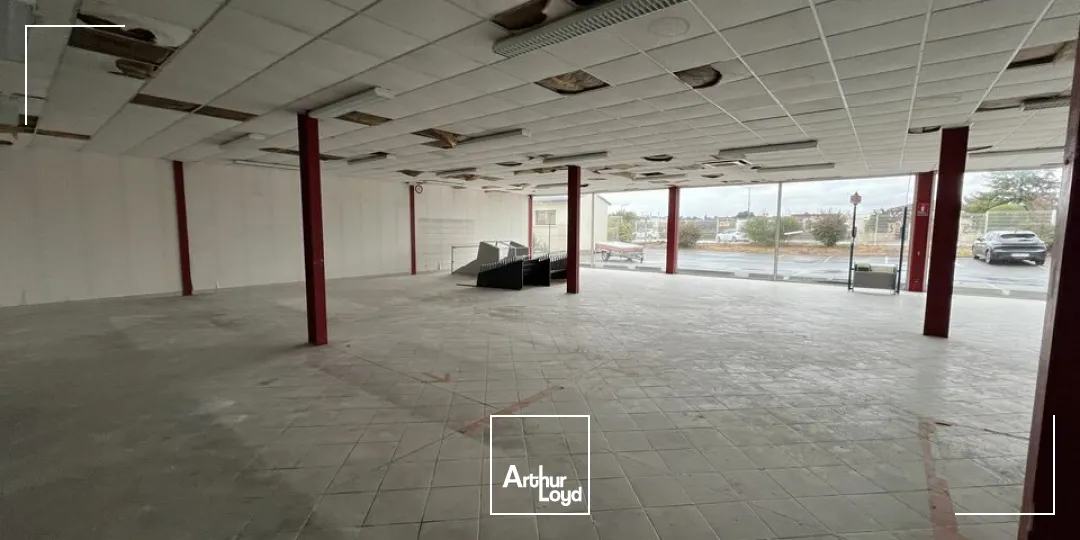 Locaux commerciaux - Vente - CHÂTEAUBERNARD - 16100 - 1360-1360 - 7621266