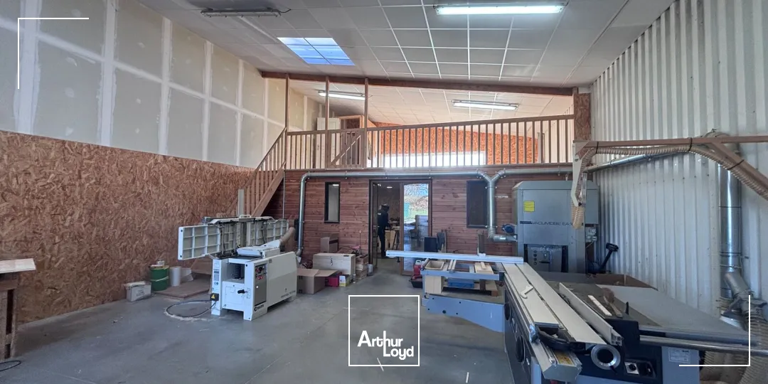 Locaux d'activité & Entrepôts - Location - LE PALLET - 44330 - 361-361 - 7621308