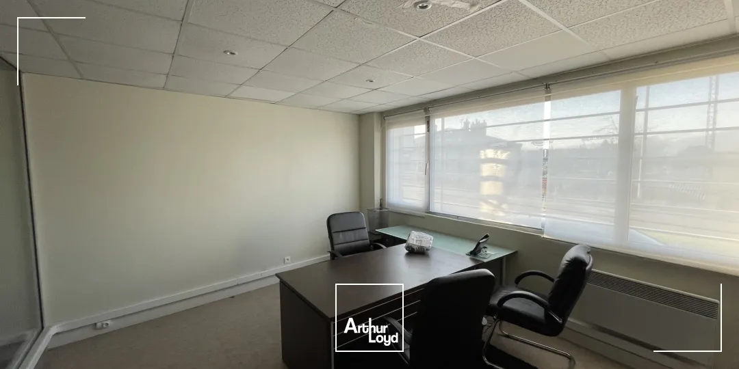 Locaux d'activité & Entrepôts - Location - SAINT AUBIN LES ELBEUF - 76410 - 740-740 - 7621375