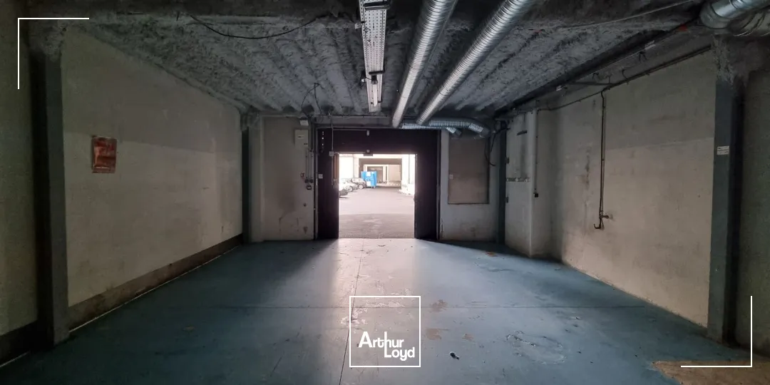 Locaux d'activité & Entrepôts - Location - PARIS - 75015 - 245.34-4186.68 - 7621634