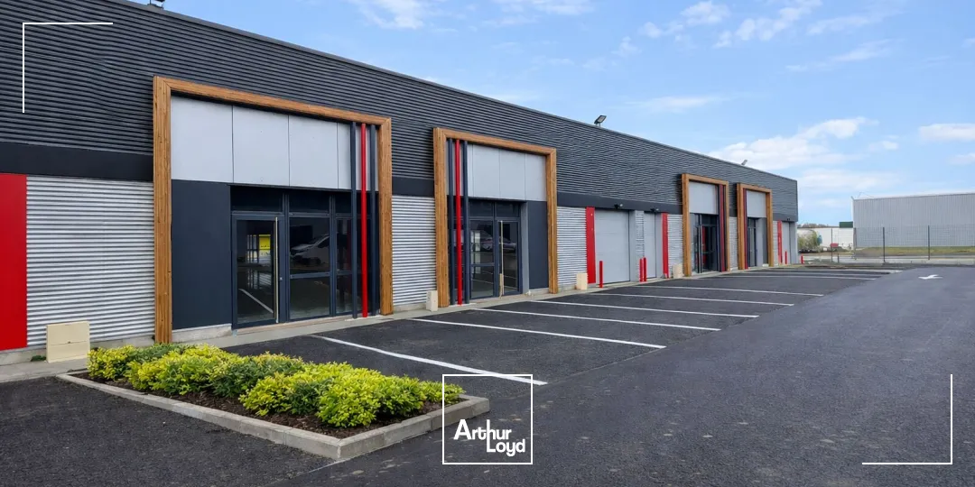 Locaux commerciaux - Location - CHECY - 45430 - 0-152.2 - 7621758