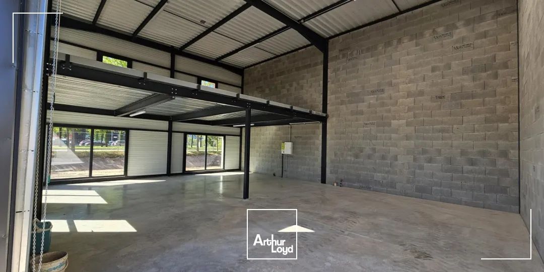 Locaux d'activité & Entrepôts - Location - RIORGES - 42153 - 138-3132 - 7621919