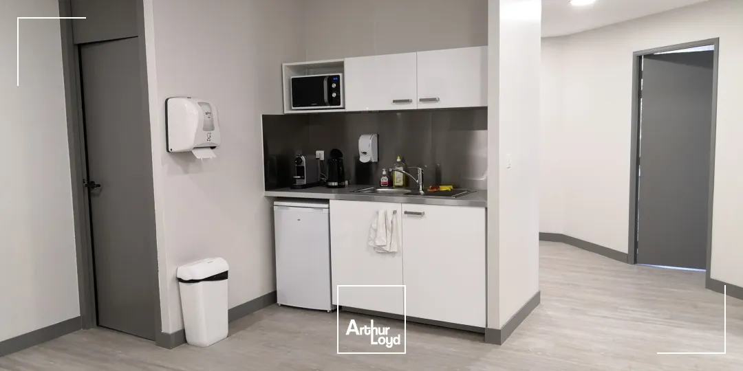 Bureaux - Location - ROANNE - 42300 - 120-120 - 7621987