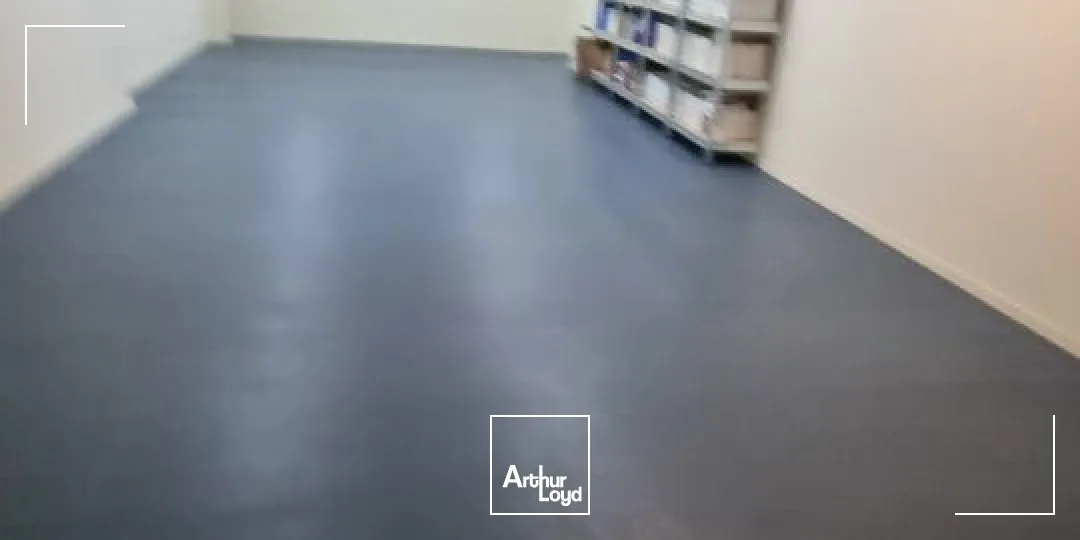 Locaux d'activité & Entrepôts - Vente - POITIERS - 86000 - 1900-1900 - 7622120