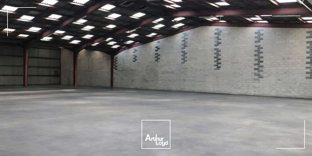 Locaux d'activité & Entrepôts - Location - FONTAINE NOTRE DAME - 59400 - 2000-2000 - 7622495