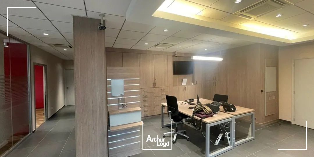 Locaux commerciaux - Location - BOUSBECQUE - 59166 - 150-150 - 7622537