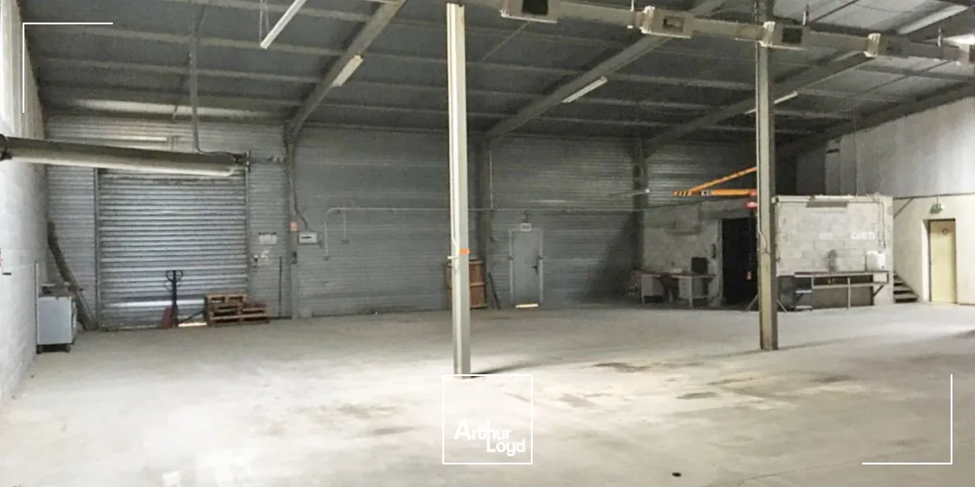 Locaux d'activité & Entrepôts - Vente - VINASSAN - 11110 - 700-700 - 7622590