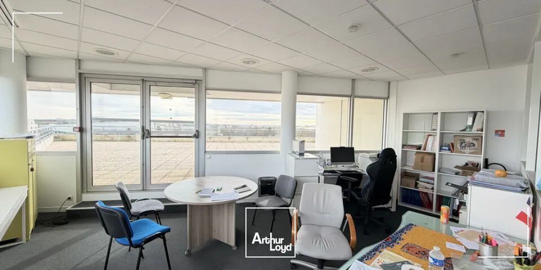 Bureaux - Location - CHASSENEUIL DU POITOU - 86360 - 242-242 - 7623808