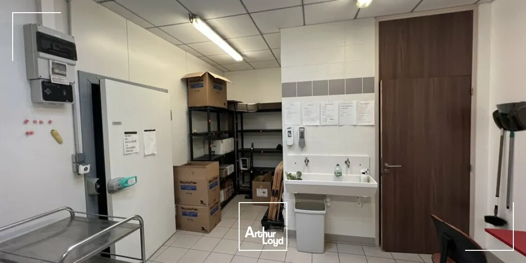 Locaux commerciaux - Location - CHAMPNIERS - 16430 - 154-154 - 7624359