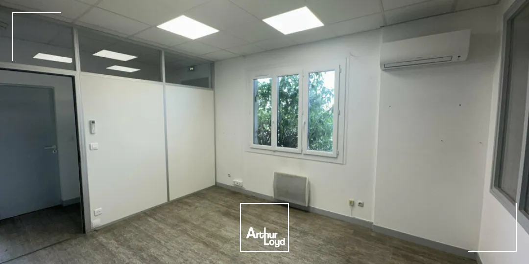 Locaux d'activité & Entrepôts - Location - SAINTE MAURE DE TOURAINE - 37800 - 240-240 - 7627457