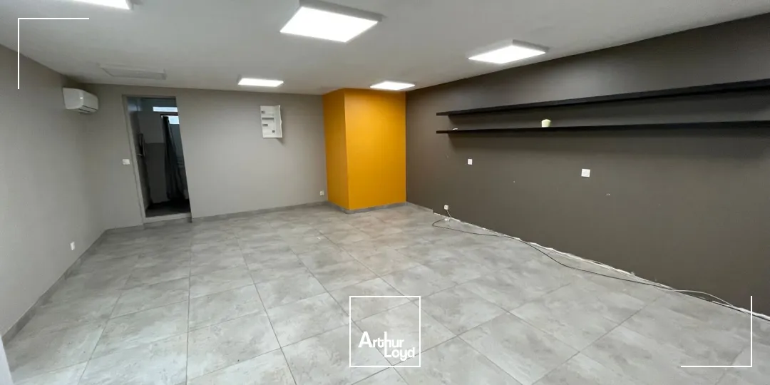 Locaux d'activité & Entrepôts - Location - LE HOULME - 76770 - 245-245 - 7629969