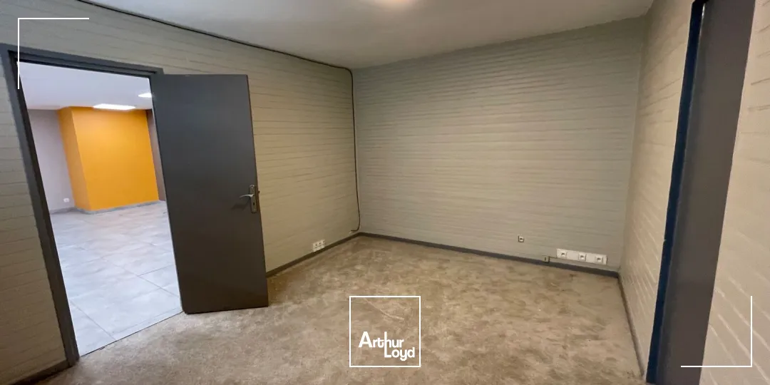 Locaux d'activité & Entrepôts - Location - LE HOULME - 76770 - 245-245 - 7629970