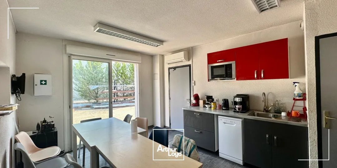 Locaux d'activité & Entrepôts - Location - VELAUX - 13880 - 495-495 - 7633224