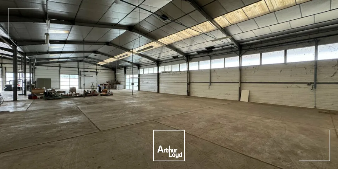 Locaux d'activité & Entrepôts - Vente - SAINT PIERRE DES CORPS - 37700 - 2032-2032 - 7634610