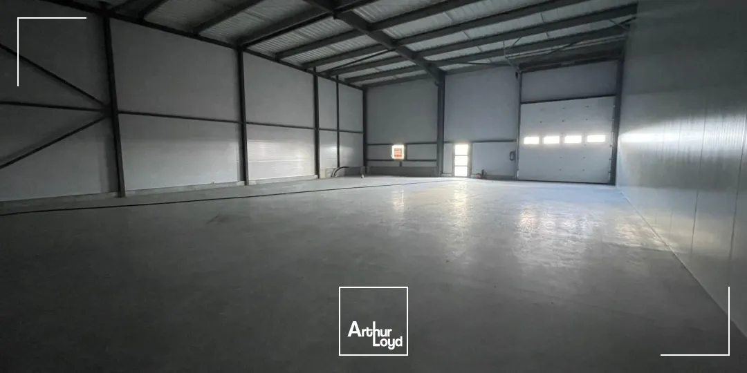 Locaux d'activité & Entrepôts - Location - THEIX NOYALO - 56450 - 300-300 - 7635516