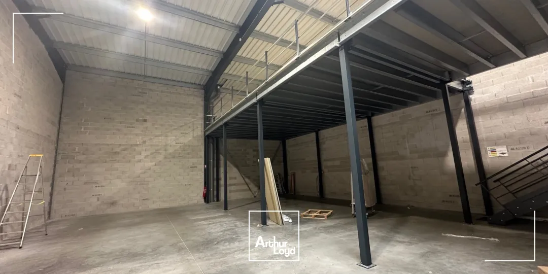 Locaux d'activité & Entrepôts - Location - MEYREUIL - 13590 - 493-493 - 7636189