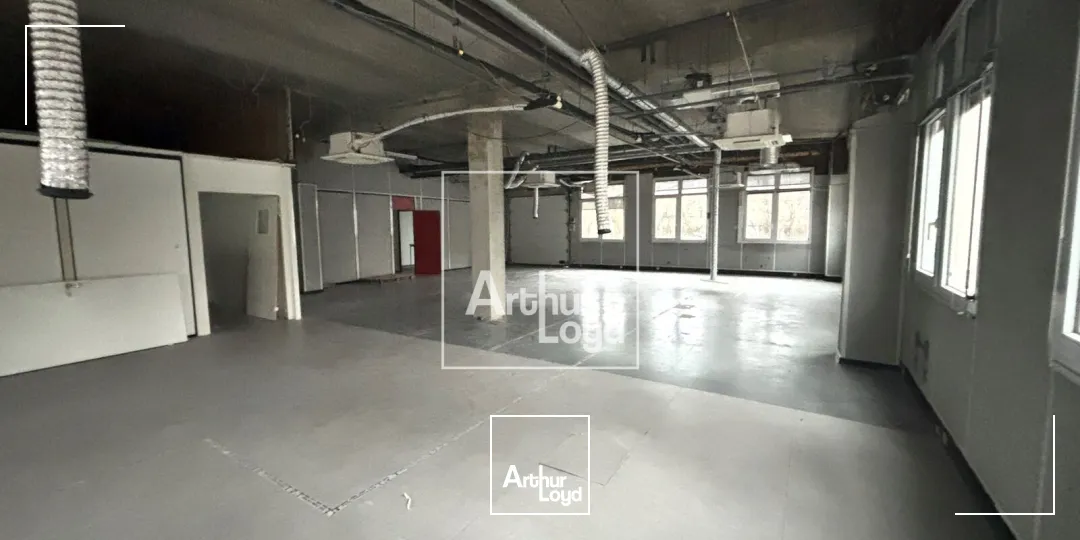 Locaux d'activité & Entrepôts - Location - MEYLAN - 38240 - 113.9-430.8 - 7636241