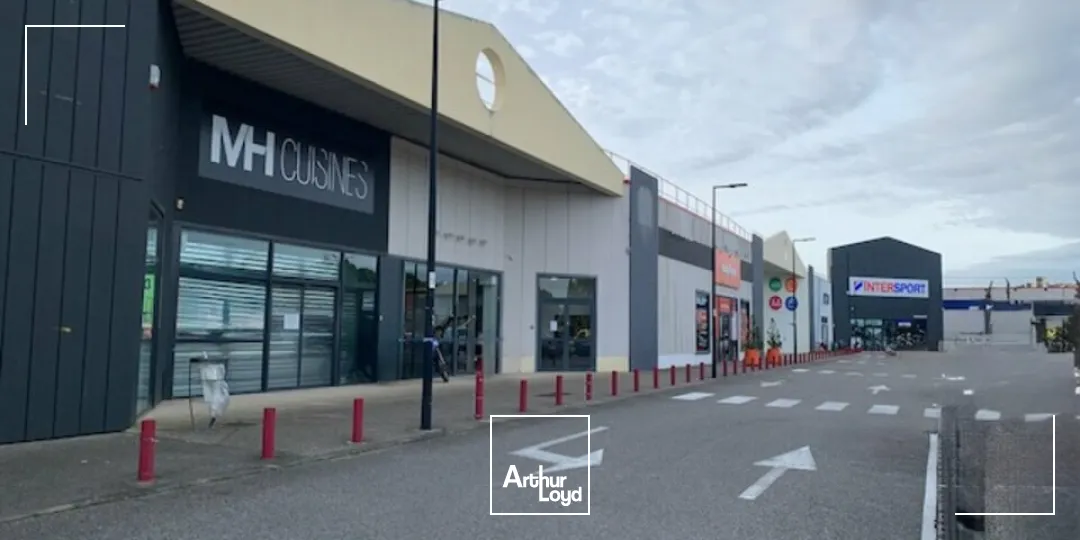 Locaux commerciaux - Location - LES ANGLES - 30133 - 501-501 - 7637058