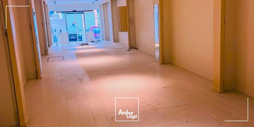 Locaux commerciaux - Location - SAINT QUENTIN - 02100 - 166.2-166.2 - 7637192