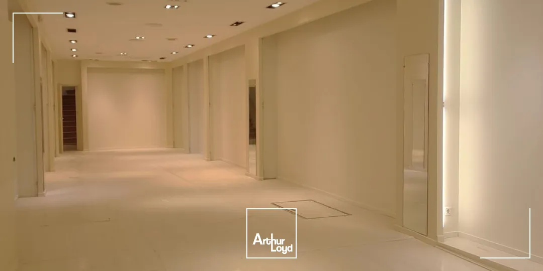 Locaux commerciaux - Location - SAINT QUENTIN - 02100 - 166.2-166.2 - 7637193