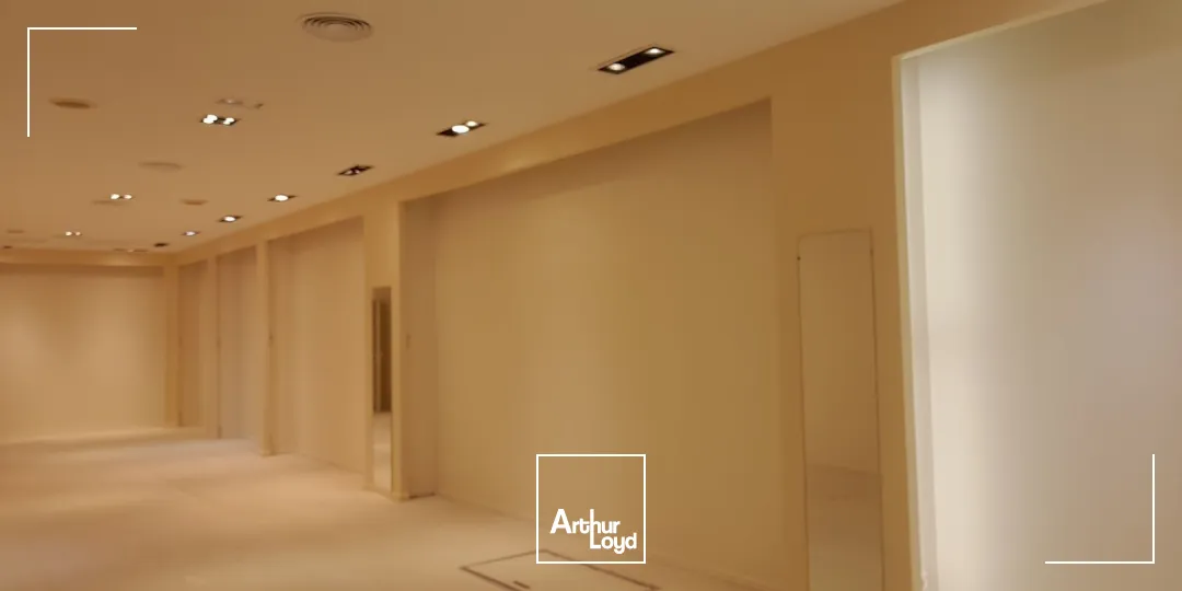 Locaux commerciaux - Location - SAINT QUENTIN - 02100 - 166.2-166.2 - 7637194