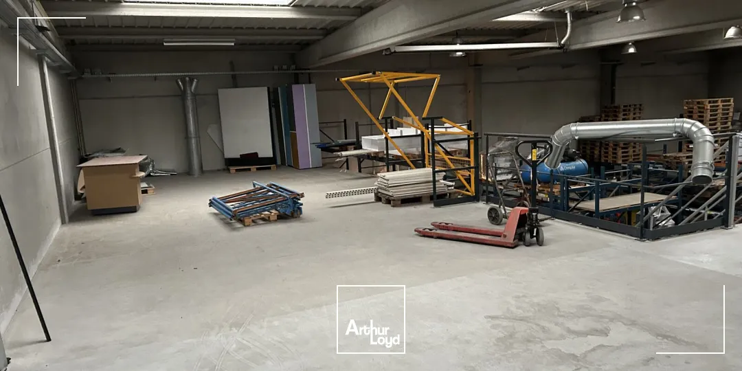 Locaux d'activité & Entrepôts - Location - HALLENNES LEZ HAUBOURDIN - 59320 - 930-930 - 7637616