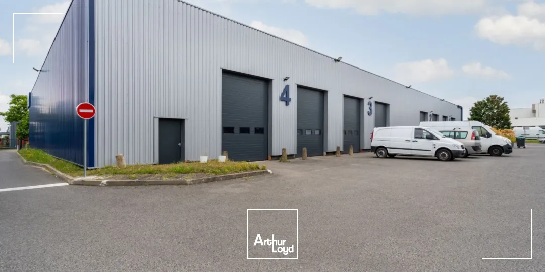 Locaux d'activité & Entrepôts - Location - SAINT OUEN L'AUMONE - 95310 - 390-798 - 7638968