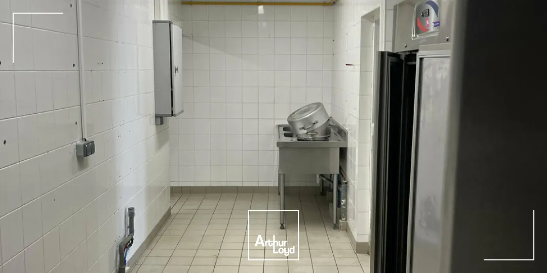 Locaux commerciaux - Vente - LA CRECHE - 79260 - 310-310 - 7639716