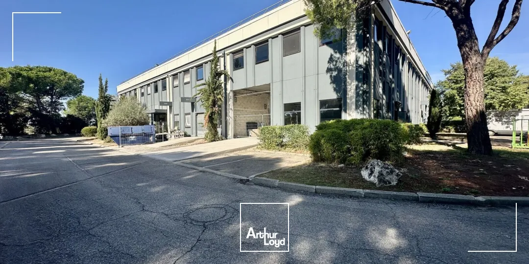 Locaux d'activité & Entrepôts - Location - VITROLLES - 13127 - 321-321 - 7639895