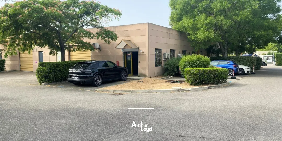 Locaux d'activité & Entrepôts - Location - VITROLLES - 13127 - 150-150 - 7639901