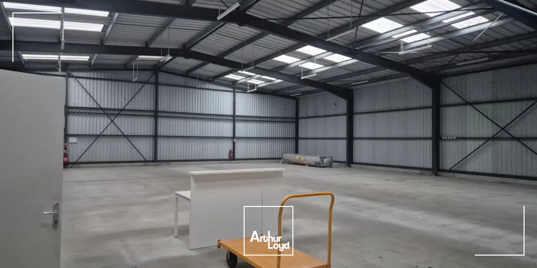 Locaux d'activité & Entrepôts - Location - LA CHAPELLE DES MARAIS - 44410 - 500-500 - 7640126