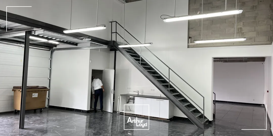 Locaux d'activité & Entrepôts - Location - VILLENEUVE LA GARENNE - 92390 - 2050-2050 - 7640240