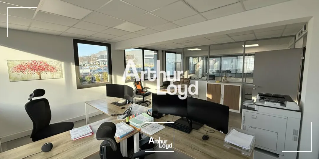 Bureaux - Location - FRÉJUS - 83600 - 94-94 - 7640510