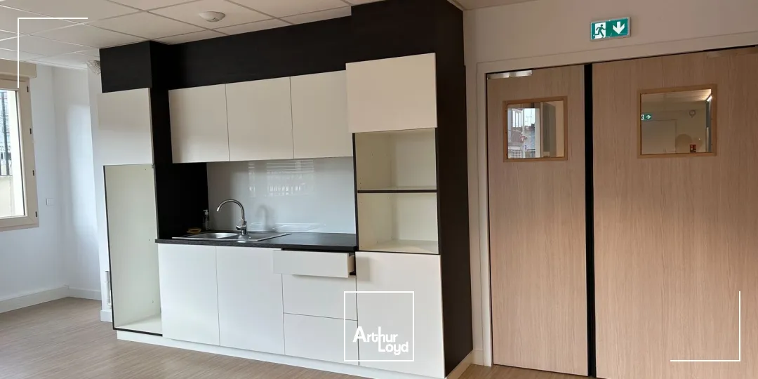 Bureaux - Location - SAINT NAZAIRE - 44600 - 325.51-325.51 - 7640995