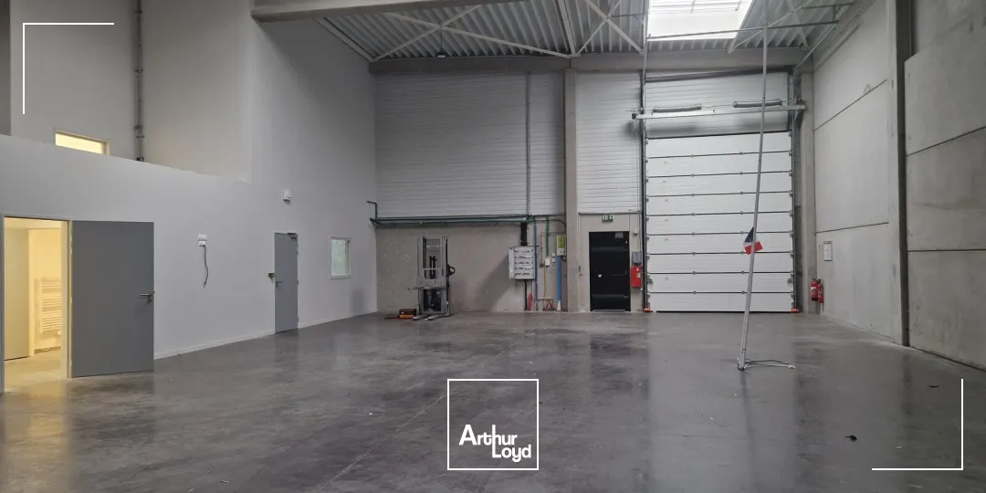 Locaux d'activité & Entrepôts - Location - AVELIN - 59710 - 684-684 - 7641104